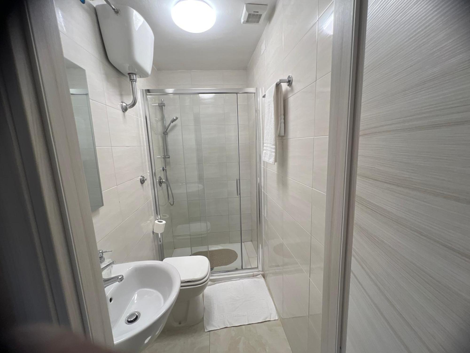 Relax On 2 - Guesthouse Roma Ngoại thất bức ảnh